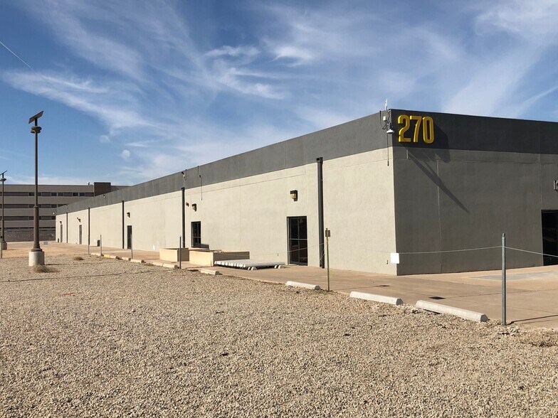 1300 S Litchfield Rd, Goodyear, AZ à louer - Photo de l’immeuble – Image 3 sur 5