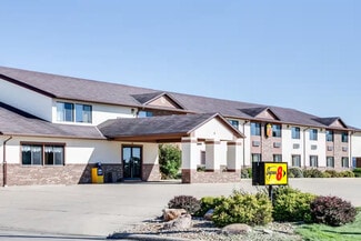 Plus de détails pour 210 10th St SE, Oelwein, IA - Hôtellerie à vendre