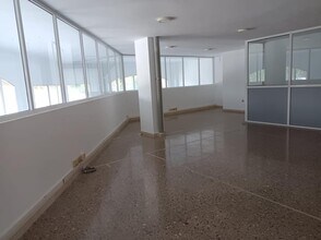 Local commercial dans Terrassa, Barcelona à louer Photo intérieure– Image 2 sur 3