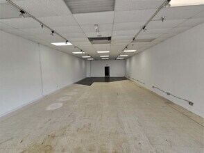 4208 E Blue Grass Rd, Mount Pleasant, MI à louer Photo intérieure– Image 2 sur 5