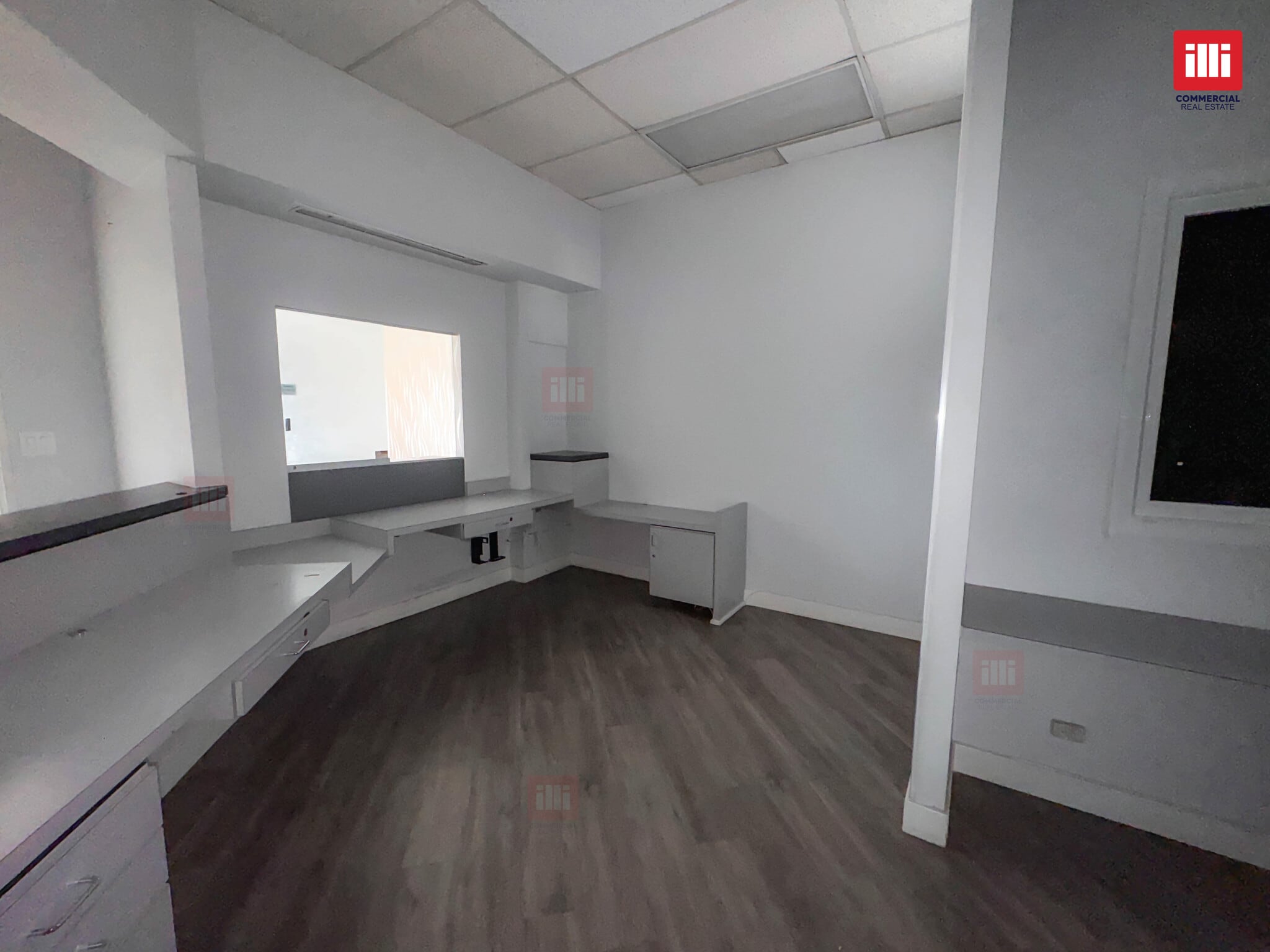 15333-15339 Sherman Way, Van Nuys, CA à louer Photo intérieure– Image 1 sur 10