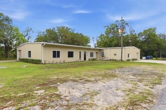 623 Pleasant St, Lake Helen, FL à louer Photo de l’immeuble– Image 2 sur 64