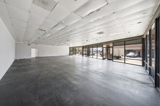 101 E Foothill Blvd, Pomona, CA à louer Photo intérieure– Image 2 sur 8