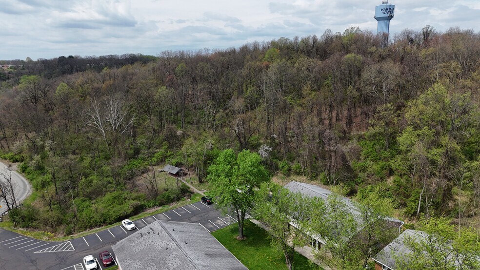 Locust Hill Drive Dr, Cheswick, PA à vendre - Photo principale – Image 3 sur 39