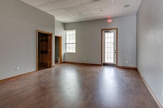 5411 Basswood Blvd, Fort Worth, TX à louer Photo intérieure– Image 1 sur 3