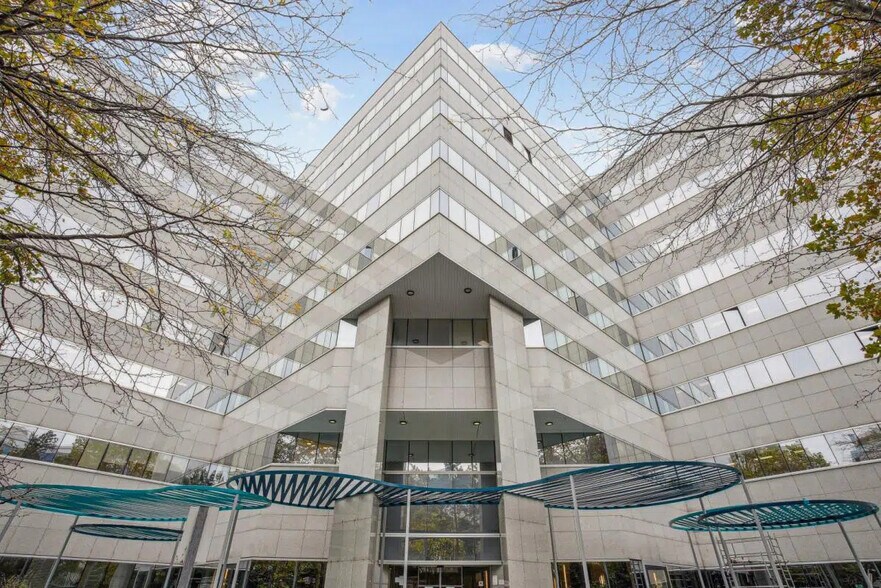 32 Avenue Pablo Picasso, Nanterre à louer - Photo de l’immeuble – Image 3 sur 5