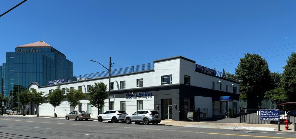 1733 Eastchester Rd, Bronx, NY à louer - Photo de l’immeuble – Image 2 sur 3