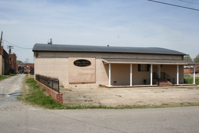 111 Maple Ave, Sanford, NC à vendre - Photo de l’immeuble – Image 2 sur 11