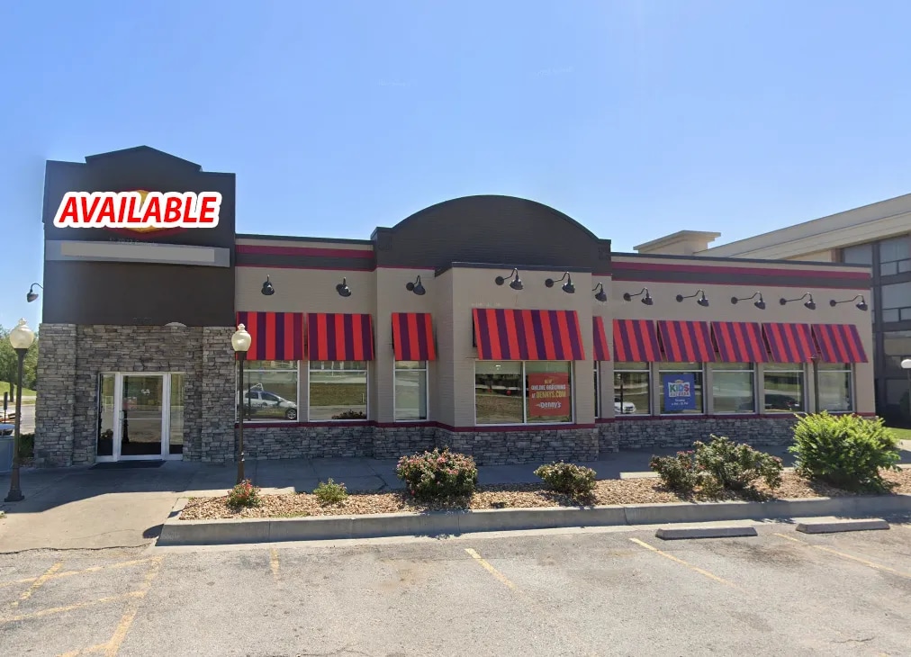 9001 Shawnee Mission Pky, Merriam, KS à louer Photo de l’immeuble– Image 1 sur 6