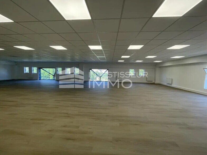 Bureau dans Champigny-sur-Marne à louer - Photo intérieure – Image 3 sur 7