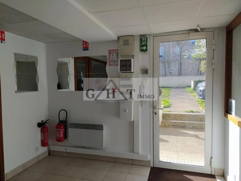 Industriel/Logistique dans Maisons-Alfort à vendre - Photo de l’immeuble – Image 3 sur 3