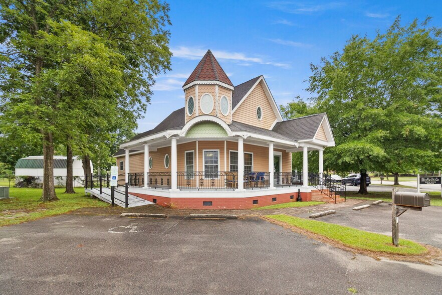 420 S. Main Street portefeuille de 2 biens à vendre sur LoopNet.fr - Photo de l’immeuble – Image 3 sur 45