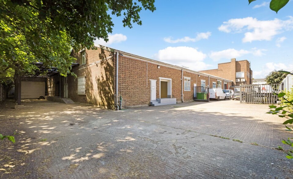 4 Lyon Rd, Londres à louer - Photo de l’immeuble – Image 2 sur 8