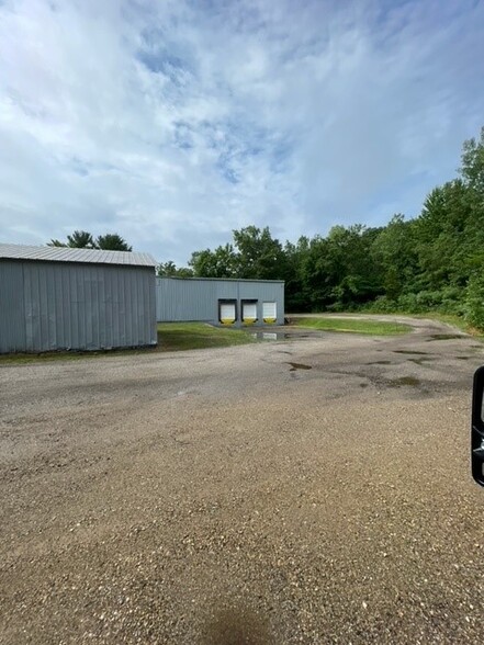 5250 Saint Joseph Ave, Stevensville, MI à louer - Photo de l’immeuble – Image 3 sur 6