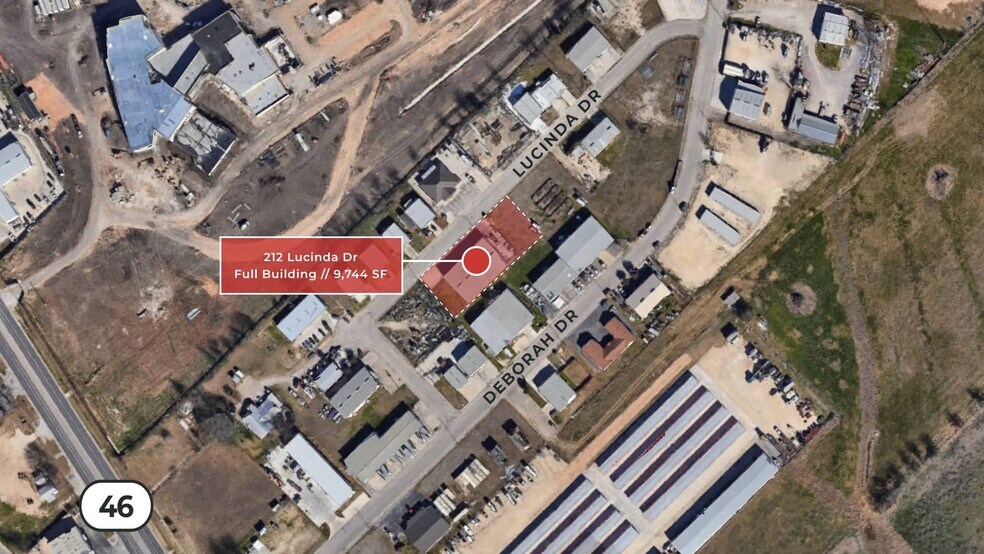 212 Lucinda Dr, New Braunfels, TX à louer - Photo de l’immeuble – Image 3 sur 3