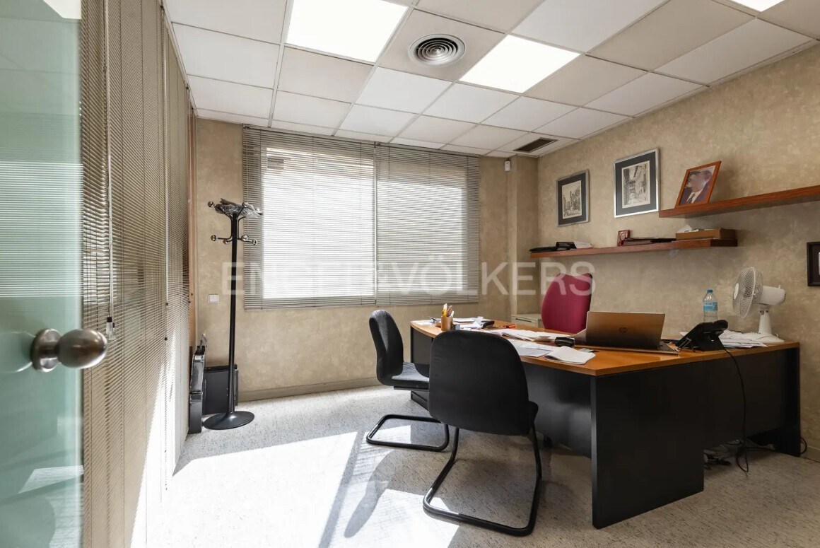 Bureau dans Barcelone, Barcelona à louer Photo intérieure– Image 1 sur 6