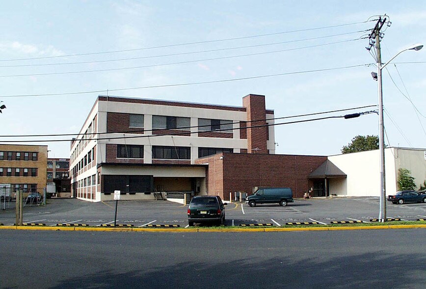 610-620 Frelinghuysen Ave, Newark, NJ à louer - Photo principale – Image 2 sur 3