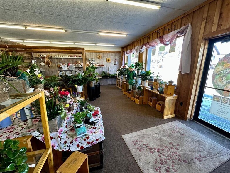 605 1st St, Princeton, MN à vendre - Hall d’entrée – Image 3 sur 16
