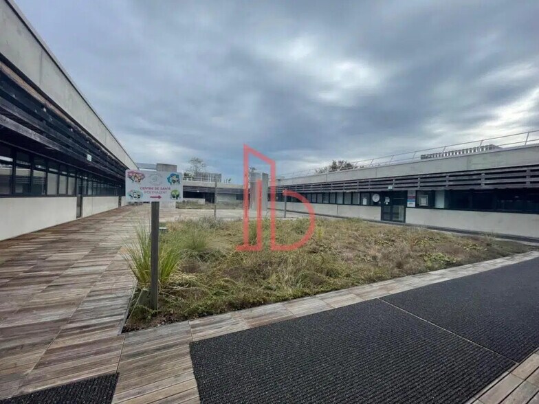 Bureau dans Mérignac à louer - Photo de l’immeuble – Image 1 sur 7