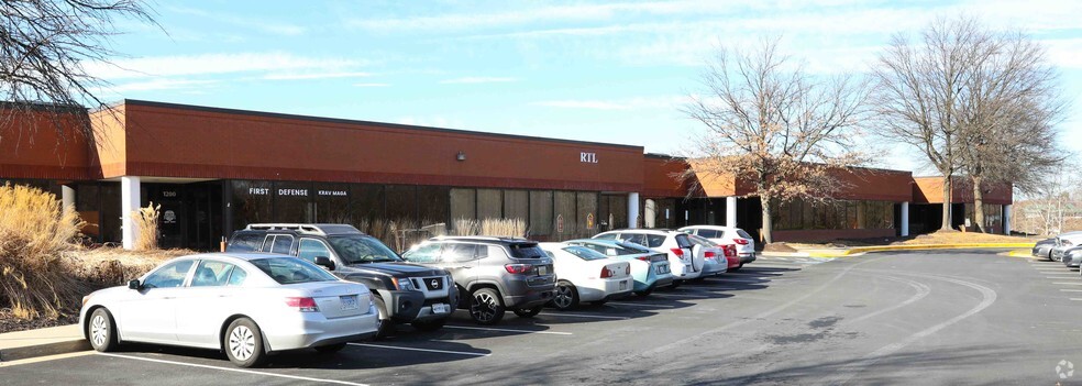 360 Herndon Pky, Herndon, VA à louer - Photo de l’immeuble – Image 1 sur 9