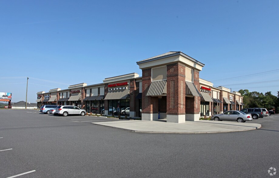 117 N Pilot Knob Rd, Denver, NC à louer - Photo principale – Image 1 sur 4