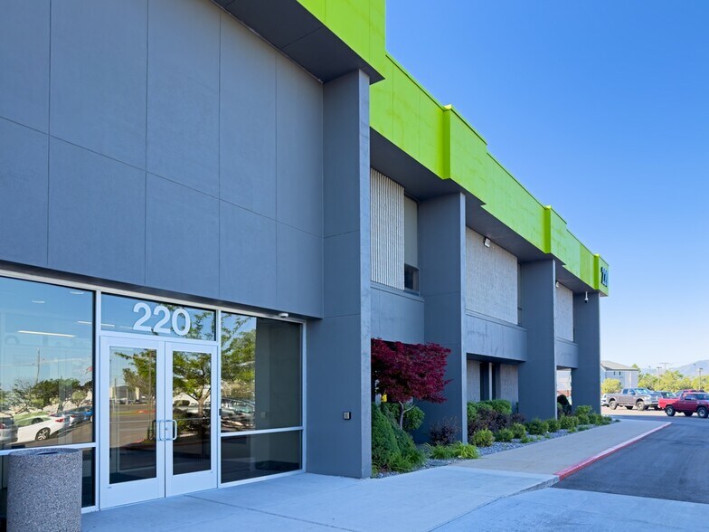 220 N 2200 W, Salt Lake City, UT à vendre - Photo de l’immeuble – Image 2 sur 11