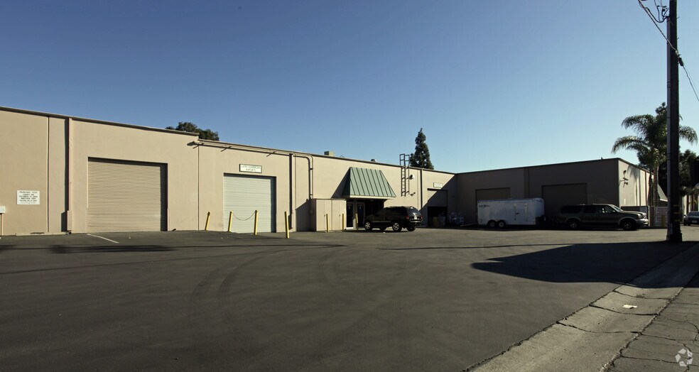 5159-5199 G St, Chino, CA à louer - Photo de l’immeuble – Image 3 sur 4