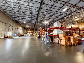 3003 Hwy 225 Fwy, Pasadena, TX à louer Photo intérieure– Image 2 sur 7