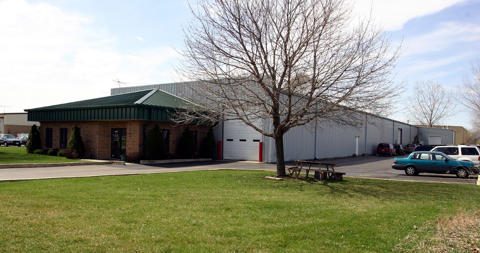 1180 Atlantic Dr, West Chicago, IL à louer - Photo de l’immeuble – Image 2 sur 43