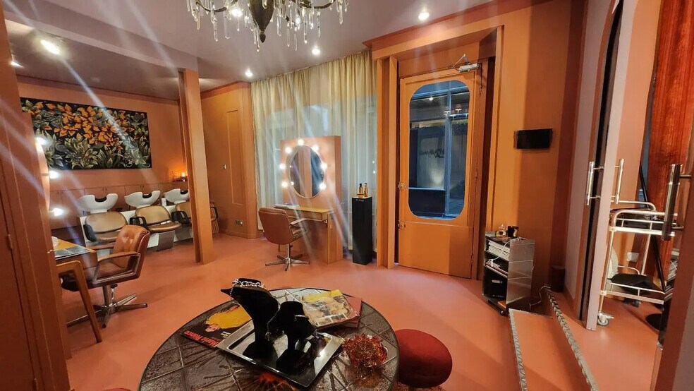 Local commercial dans Paris à louer - Photo de l’immeuble – Image 1 sur 7