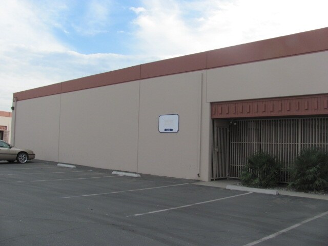 1400-1410 Arrow Hwy, Irwindale, CA à vendre - Photo principale – Image 1 sur 2