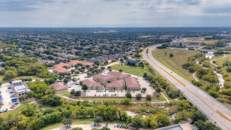 7711 San Jacinto Pl, Plano, TX à louer - Photo de l’immeuble – Image 2 sur 40