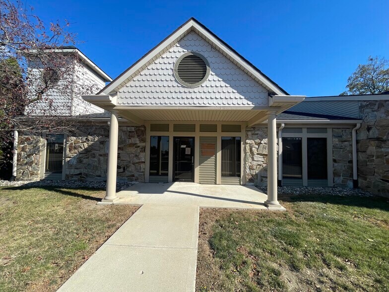 4011 W Jefferson Blvd, Fort Wayne, IN à louer - Photo de l’immeuble – Image 2 sur 3
