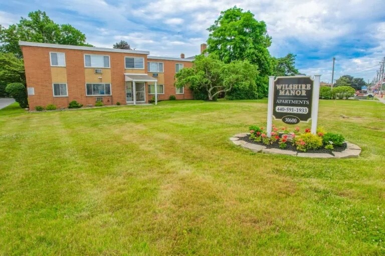 30600 Euclid Ave, Wickliffe, OH à vendre - Photo de l’immeuble – Image 2 sur 15