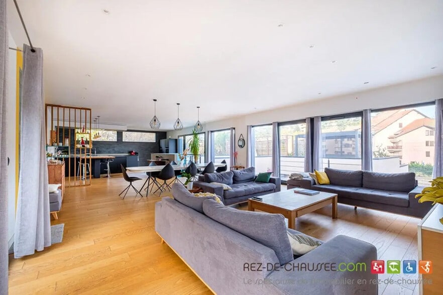 Bureau dans Charbonnières-les-Bains à vendre - Photo de l’immeuble – Image 2 sur 8