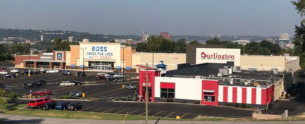 1301-1315 Monmouth St, Newport, KY à louer - Photo de l’immeuble – Image 3 sur 8