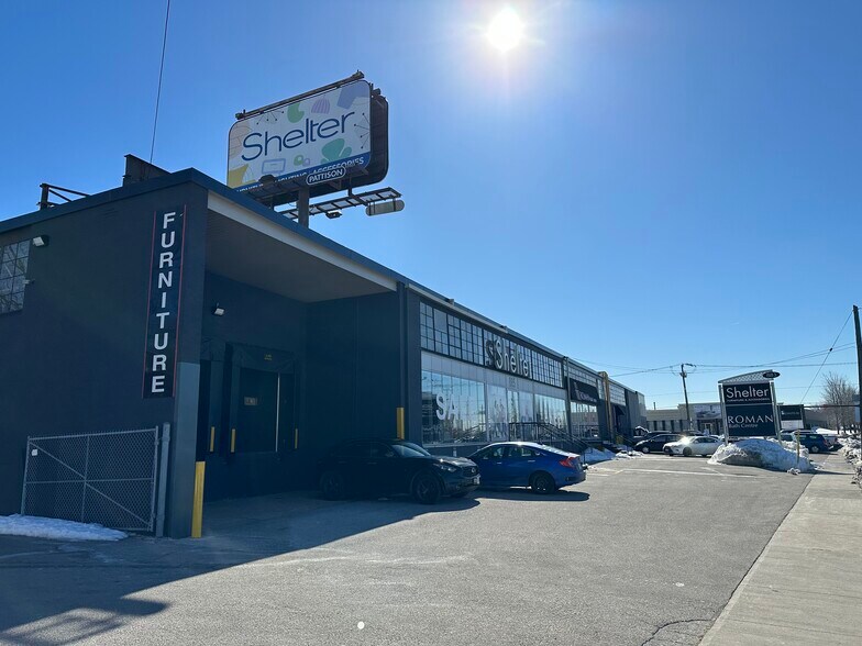 885 Caledonia Rd, Toronto, ON à louer - Photo de l’immeuble – Image 3 sur 7