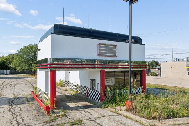 Plus de détails pour 554 E 8th St, Holland, MI - Local commercial aux enchères