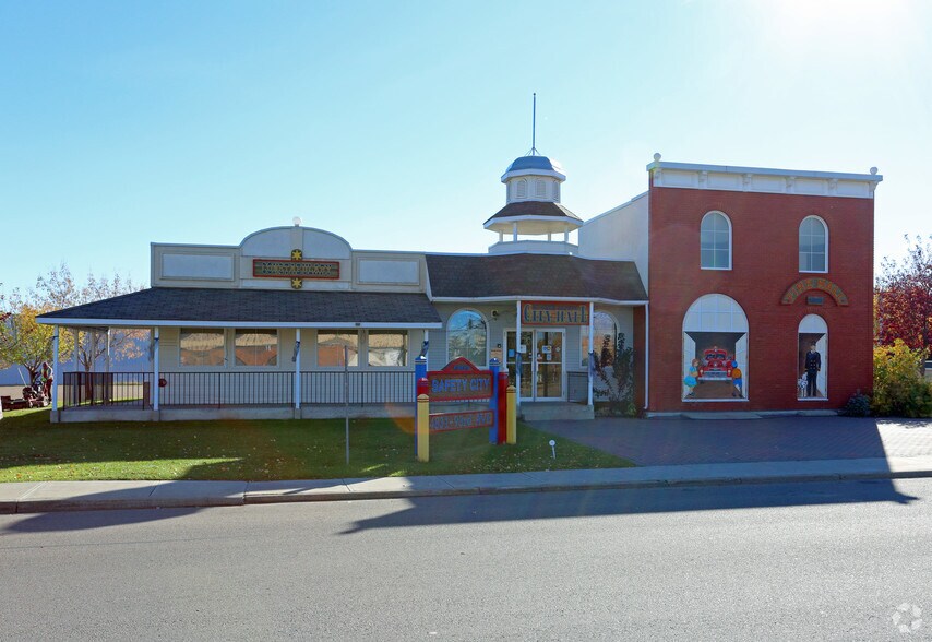 4839 93th Ave NW, Edmonton, AB à vendre - Photo de l’immeuble – Image 3 sur 3