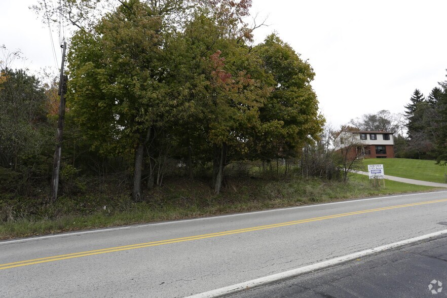 170 Hookstown Grade Rd, Coraopolis, PA à vendre - Photo de l’immeuble – Image 2 sur 5