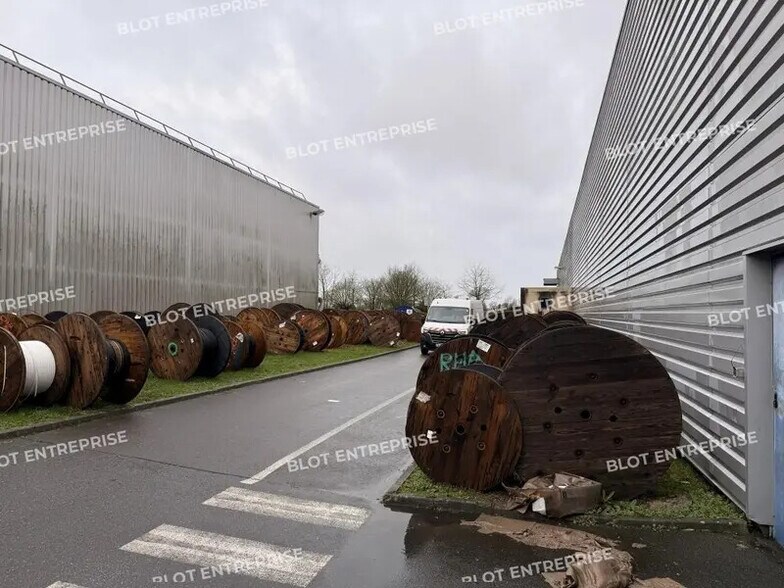 Industriel/Logistique dans Guichen à vendre - Photo de l’immeuble – Image 3 sur 14