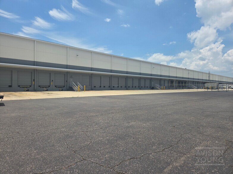 4406 Madison Industrial Ln, Tampa, FL à louer - Photo de l’immeuble – Image 2 sur 4