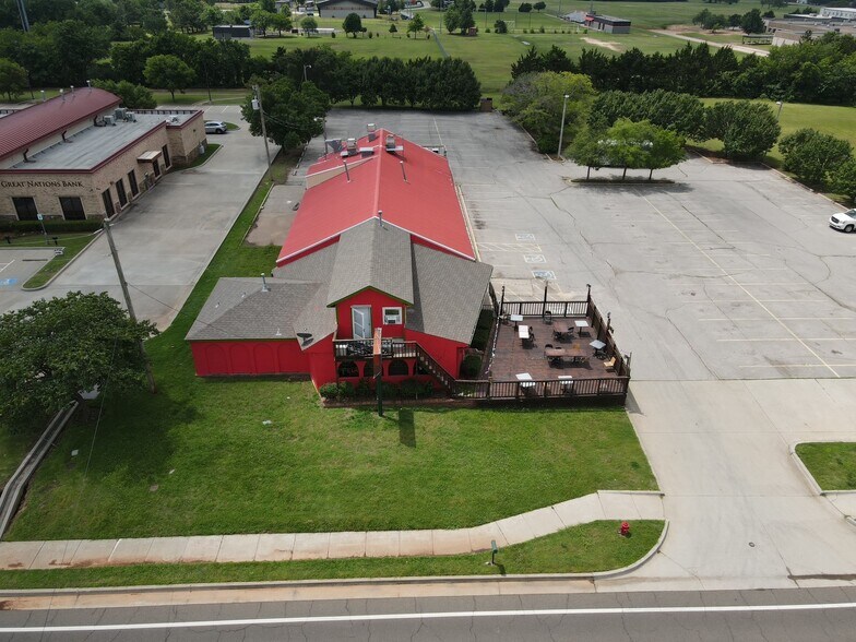2130 Alameda St, Norman, OK à louer - Photo de l’immeuble – Image 3 sur 6