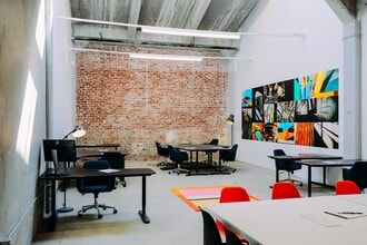 2744 E 11th St, Oakland, CA à louer Photo intérieure– Image 2 sur 4