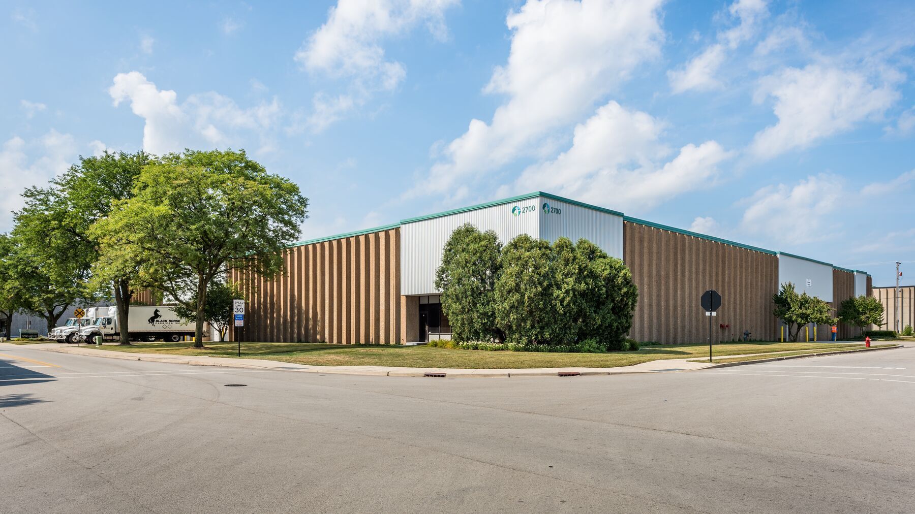 2700 Lively Blvd, Elk Grove Village, IL à louer Photo principale– Image 1 sur 7