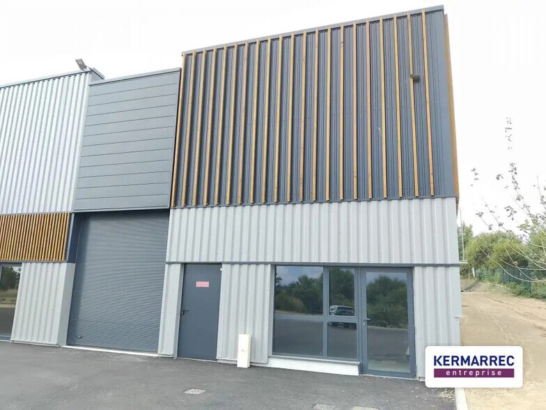 Local d'activités dans Vitré à vendre - Photo de l’immeuble – Image 3 sur 6