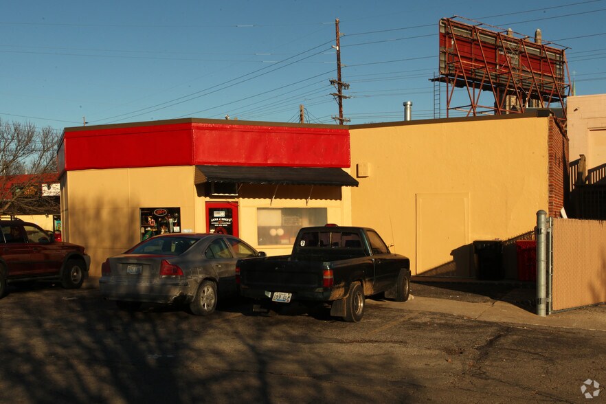 1940 Harvard Dr, Louisville, KY à louer - Photo de l’immeuble – Image 2 sur 37