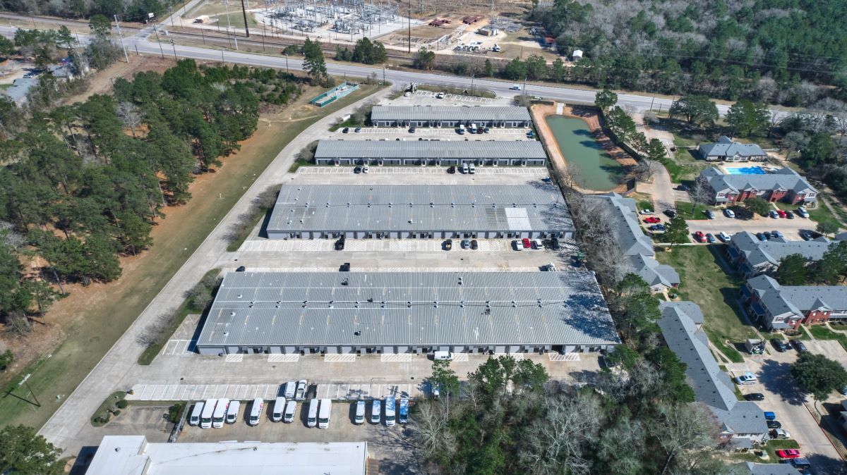 1300 S Frazier St, Conroe, TX à louer Photo intérieure– Image 1 sur 18