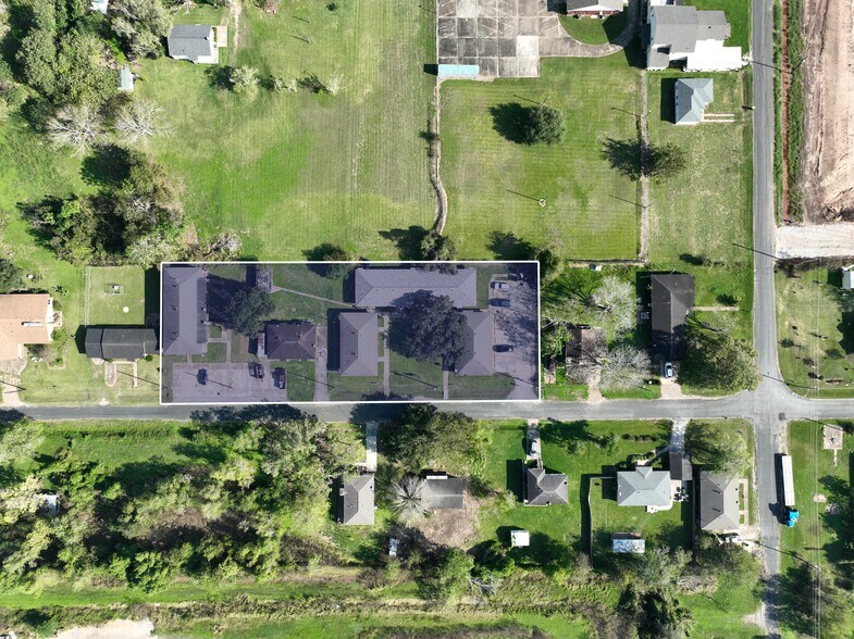526 Wilkes St, Wharton, TX à vendre - Photo de l’immeuble – Image 1 sur 12