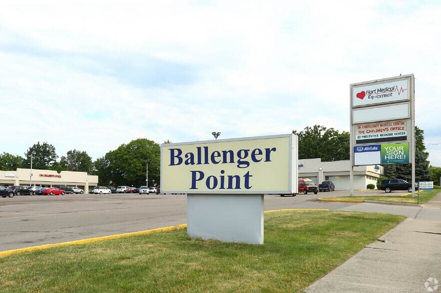 2270 Ballenger Hwy, Flint, MI à louer - Photo de l’immeuble – Image 1 sur 8